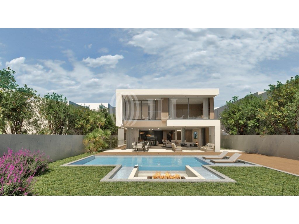 687m² Land in Funchal, Portugal No. 145728