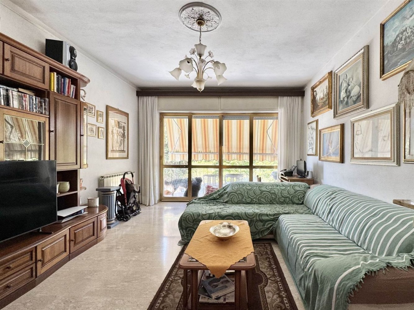 6 rooms Apartment in Viareggio, Italy No. 278138