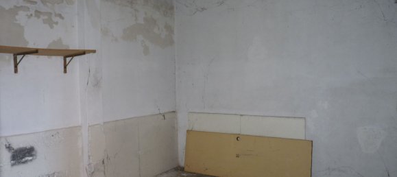  مرآب في Trezzano sul Naviglio, Italy 12متر مربع رقم 139950 3