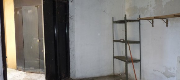  مرآب في Trezzano sul Naviglio, Italy 12متر مربع رقم 139950 4