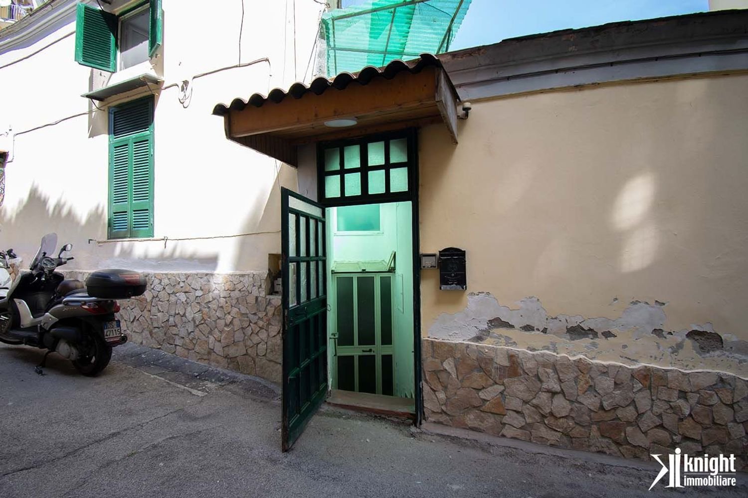 Apartamento de 2 habitaciónes en Naples, Italy No. 203872