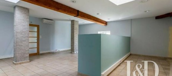 281m² Office in Reventin-Vaugris, France No. 355453 5