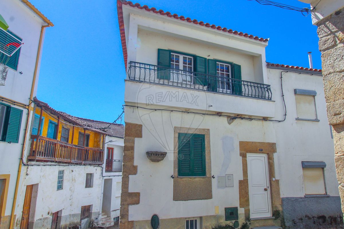 2 chambres Maison à Telhado, Portugal No. 165439