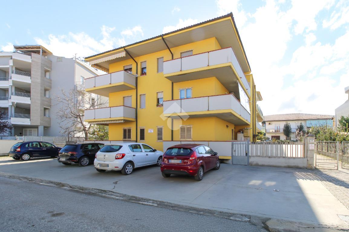 3 rooms Apartment in Tortoreto, Italy No. 231084