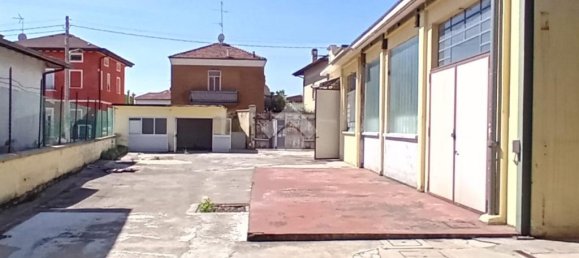 2 rooms Warehouse in Brescia, Italy No. 353969 8