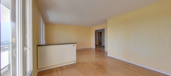 Apartamento de 2 dormitorios en Fontaine, France No. 208118 3