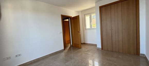 3 bedrooms Penthouse in La Duquesa, Spain No. 56251 12