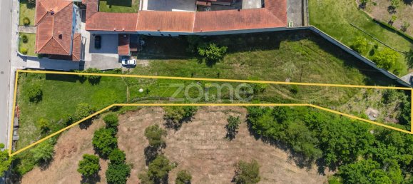 1370m² Land in Miranda do Corvo, Portugal No. 81062 2