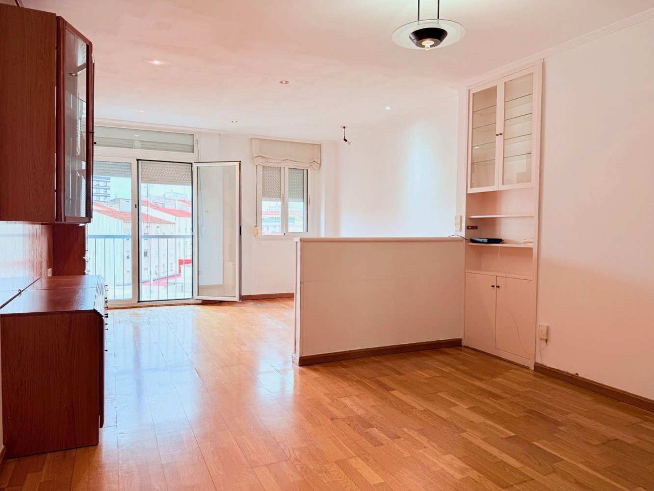 2 bedrooms Penthouse in Sant Feliu de Llobregat, Spain No. 135972