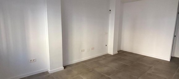 1 bedroom Office in Fuengirola, Spain No. 200701 4