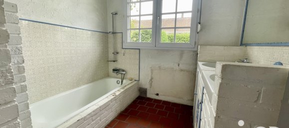 4 bedrooms House in Seine-Maritime, France No. 361543 8