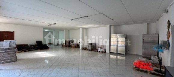 4 rooms Commercial property in Quartu Sant'Elena, Italy No. 308395 8