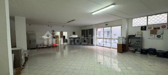 4 rooms Commercial property in Quartu Sant'Elena, Italy No. 308395 4