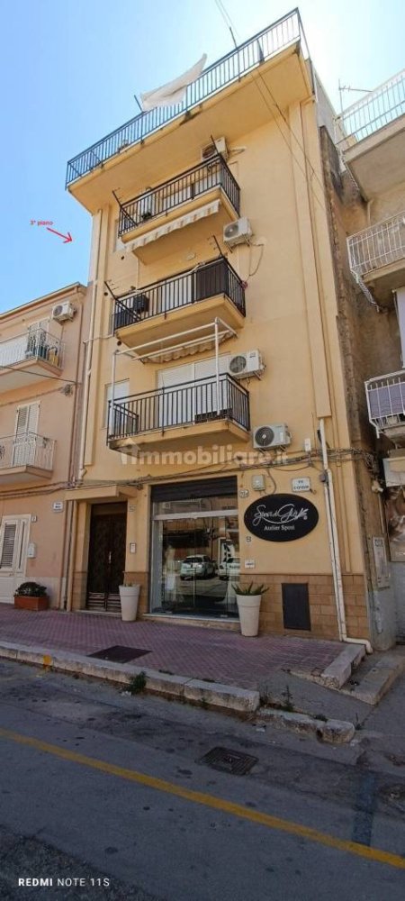 3 bedrooms Apartment in Campofelice di Roccella, Italy No. 275209