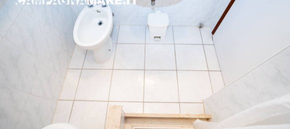 Квартира с 2 спальнями в Комаккьо, Италия № 222134 15