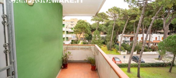 Квартира с 2 спальнями в Комаккьо, Италия № 222134 4