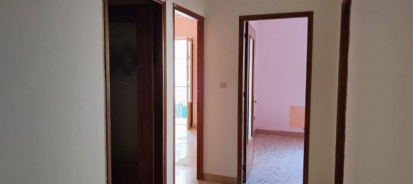 4-salle Appartement à Belmonte Mezzagno, Italy No. 263446 3