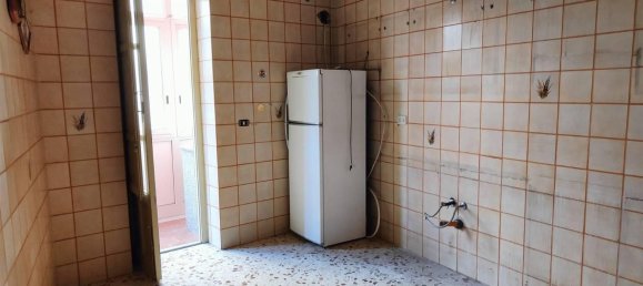 4-salle Appartement à Belmonte Mezzagno, Italy No. 263446 9