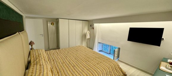 4 bedrooms Apartment in Naples, Italy No. 9781 22