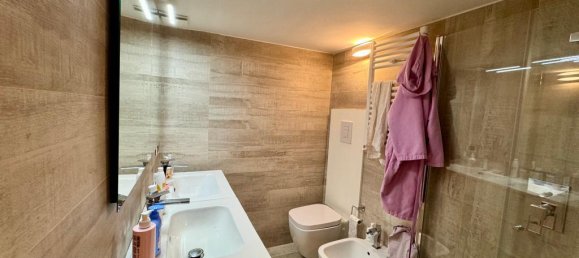 4 bedrooms Apartment in Naples, Italy No. 9781 40