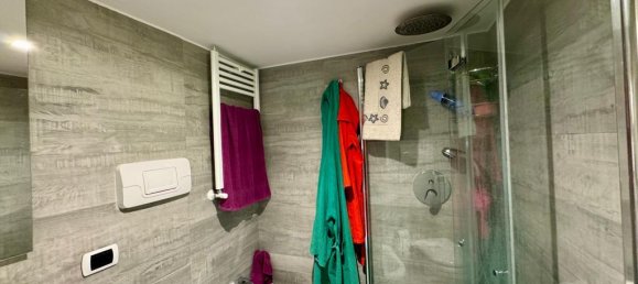 4 bedrooms Apartment in Naples, Italy No. 9781 35