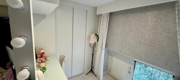 4 bedrooms Apartment in Naples, Italy No. 9781 26