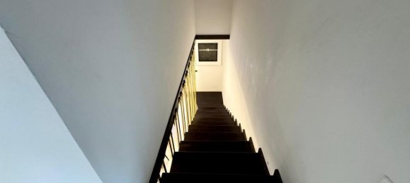 4 bedrooms Apartment in Naples, Italy No. 9781 16