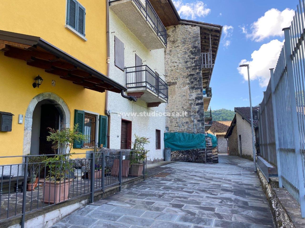 Квартира с 4 комнатами в Альгуа, Италия № 121962