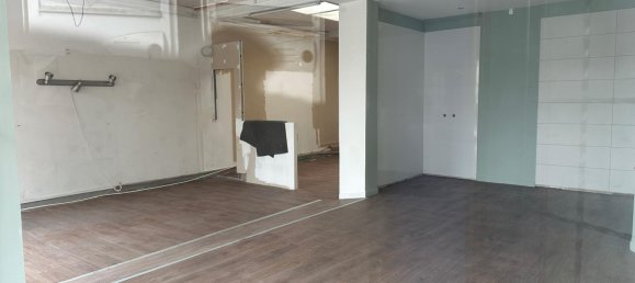 Edificio de 12 dormitorios en Comines, France No. 278410 5