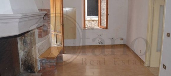 6 rooms House in Settefrati, Italy No. 154072 11