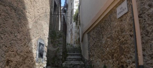 6 rooms House in Settefrati, Italy No. 154072 2