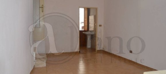 6 rooms House in Settefrati, Italy No. 154072 8