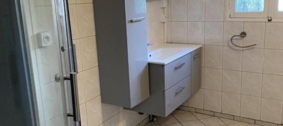 5 bedrooms House in Goussainville, France No. 169652 5