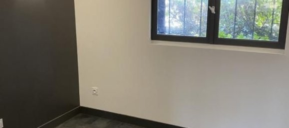 5 bedrooms House in Goussainville, France No. 169652 10