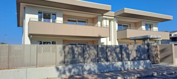 4-salle Appartement à Azzano San Paolo, Italy No. 183815 3