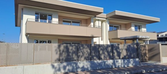 4-salle Appartement à Azzano San Paolo, Italy No. 183815 4