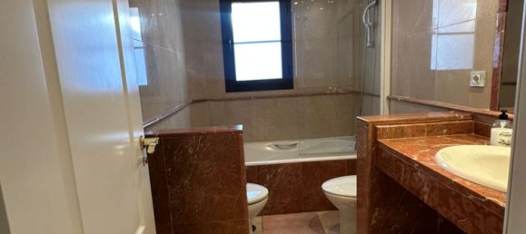 Apartamento de 2 dormitorios en Estepona, Spain No. 146180 15