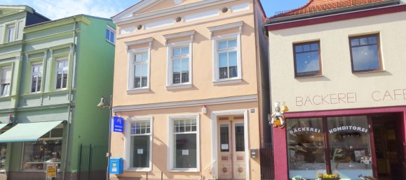 Здание с 14 комнатами в Росток, Германия № 190348 2