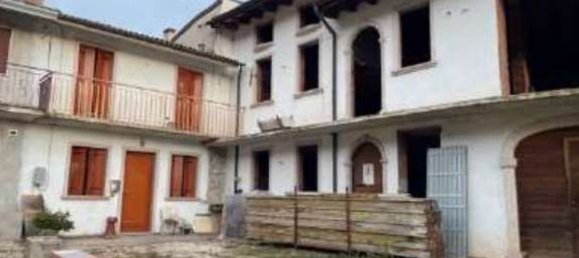 3 bedrooms House in Arzignano, Italy No. 325975 12