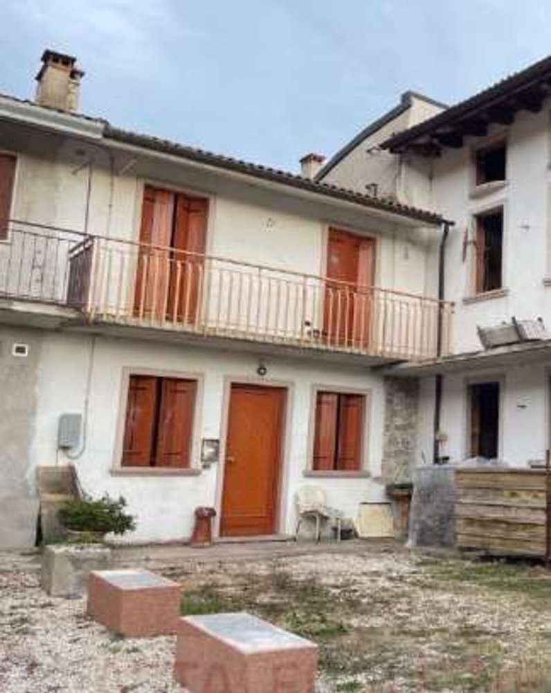 3 bedrooms House in Arzignano, Italy No. 325975