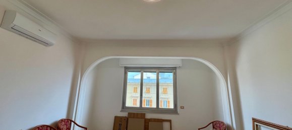 3 rooms Apartment in Genoa, Italy No. 35857 12