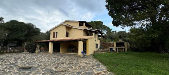 3 bedrooms Villa in Olbia, Italy No. 49987 2