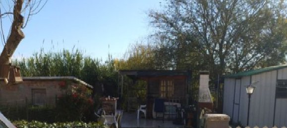 6 rooms Apartment in Fucecchio, Italy No. 164996 2