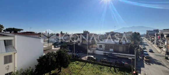 3-salle Appartement à Brusciano, Italy No. 24059 6