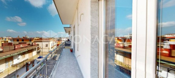 3-salle Appartement à Brusciano, Italy No. 24059 21