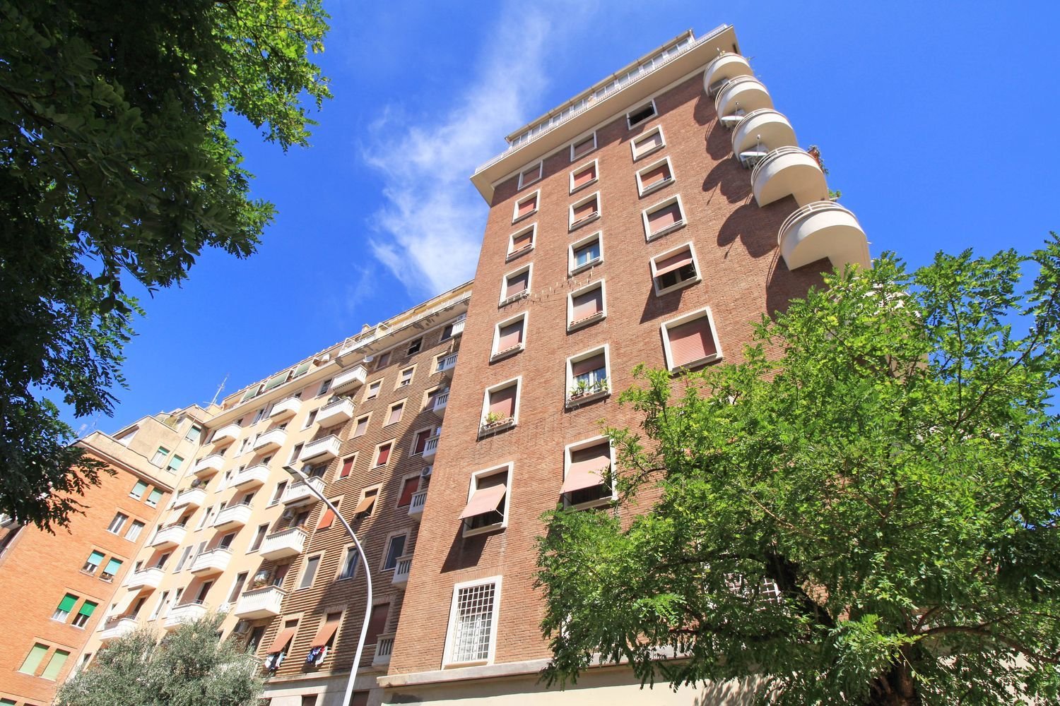 2 bedrooms Apartment in Rome, Italy No. 335496