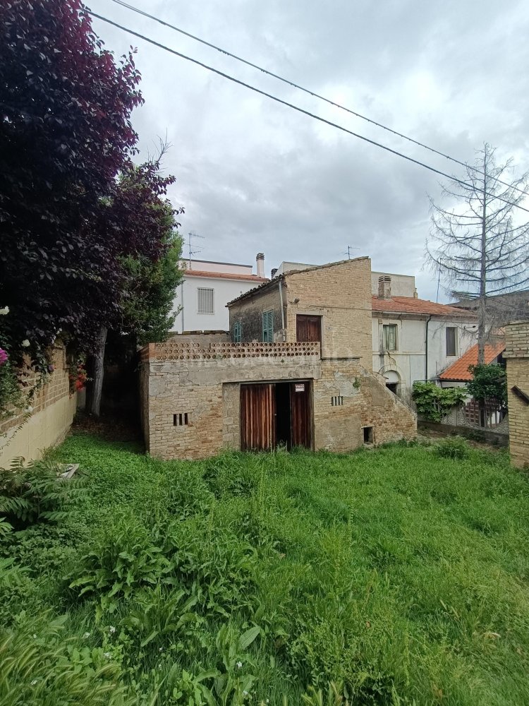 Grundstück in Spoltore, Italy 12000m², Nr. 311322