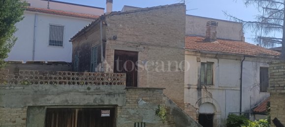 Grundstück in Spoltore, Italy 12000m², Nr. 311322 8