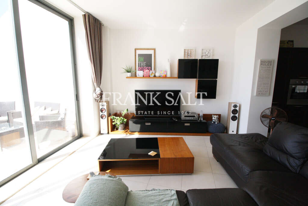 Apartamento de 2 dormitorios en Marsaskala, Malta No. 6392