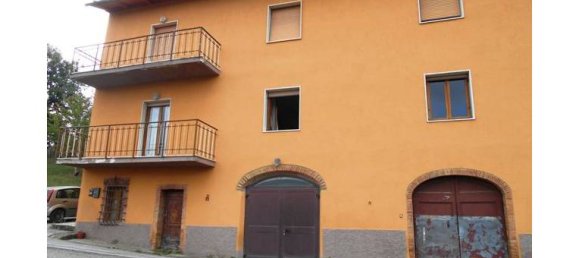 4 bedrooms Apartment in Montieri, Italy No. 254739 2